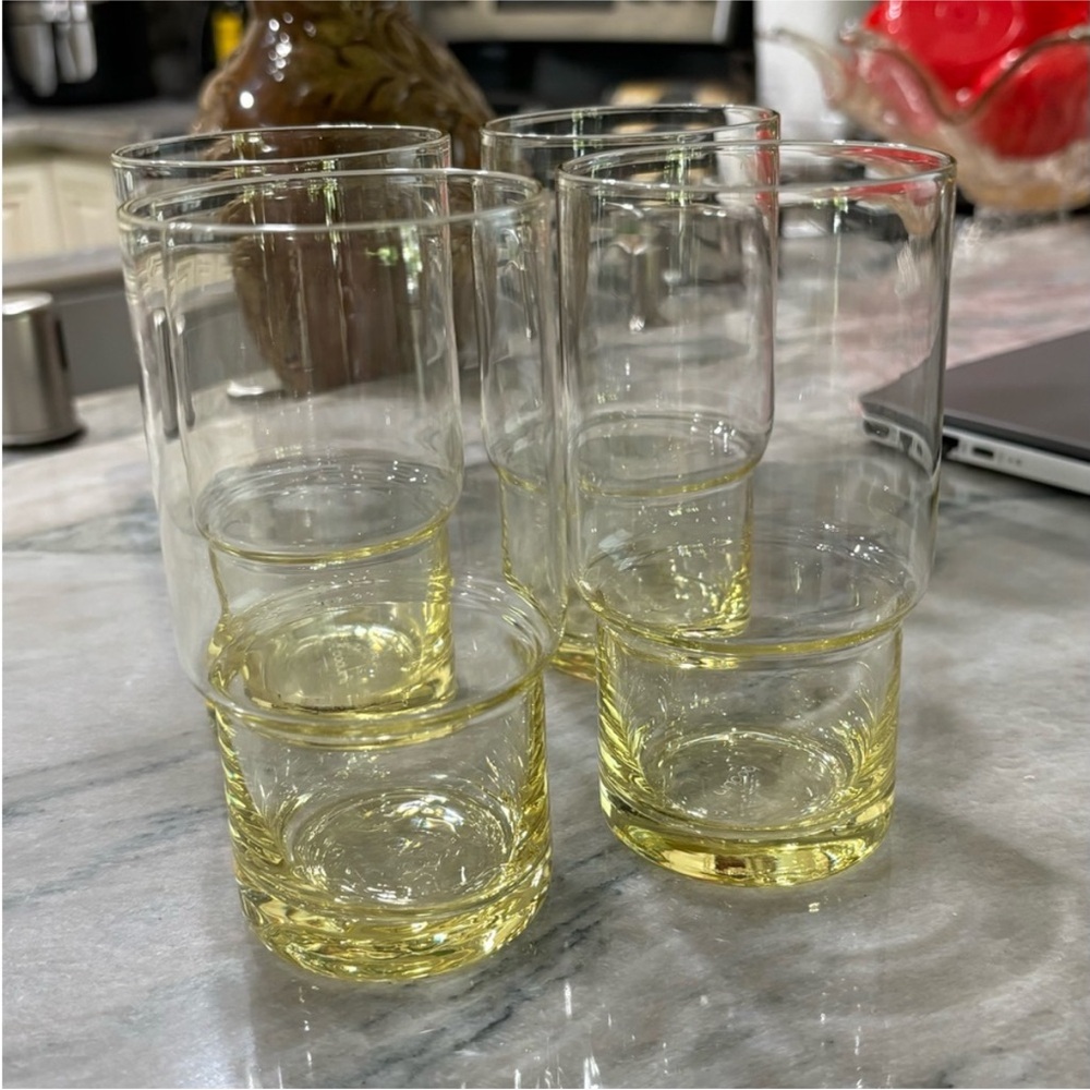Elegant Yellow Glass Tumbler Set - Picture 5 of 5